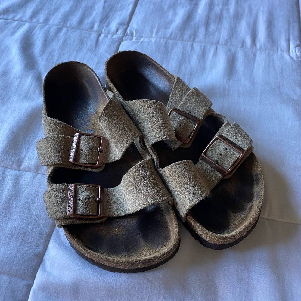 Birkenstock - Arizona Soft Footbed Sandals size 39 / women’s 8-9